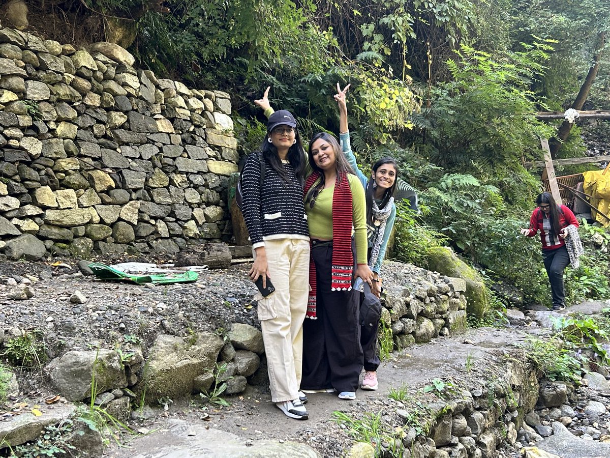 theakhilvaidya's tweet photo. @FGCTweets offsite at #Manali #Katrain #UpadhyayCottage #SajalWaterfall #NaggarCastle https://t.co/tC0vEVySmY