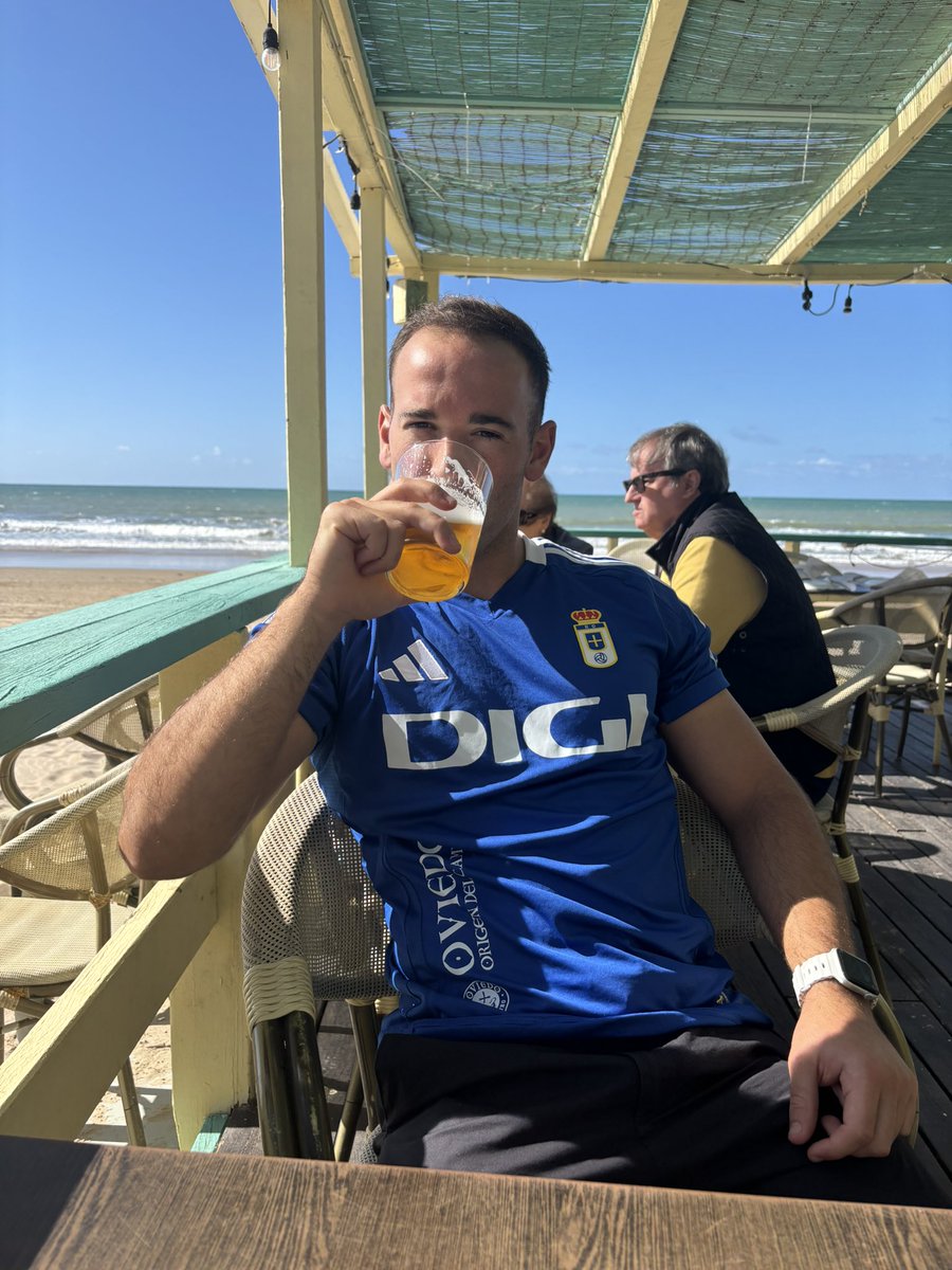Carloshdezu23's tweet photo. Cadi Birra y Furbo https://t.co/HZQbpgZg2B