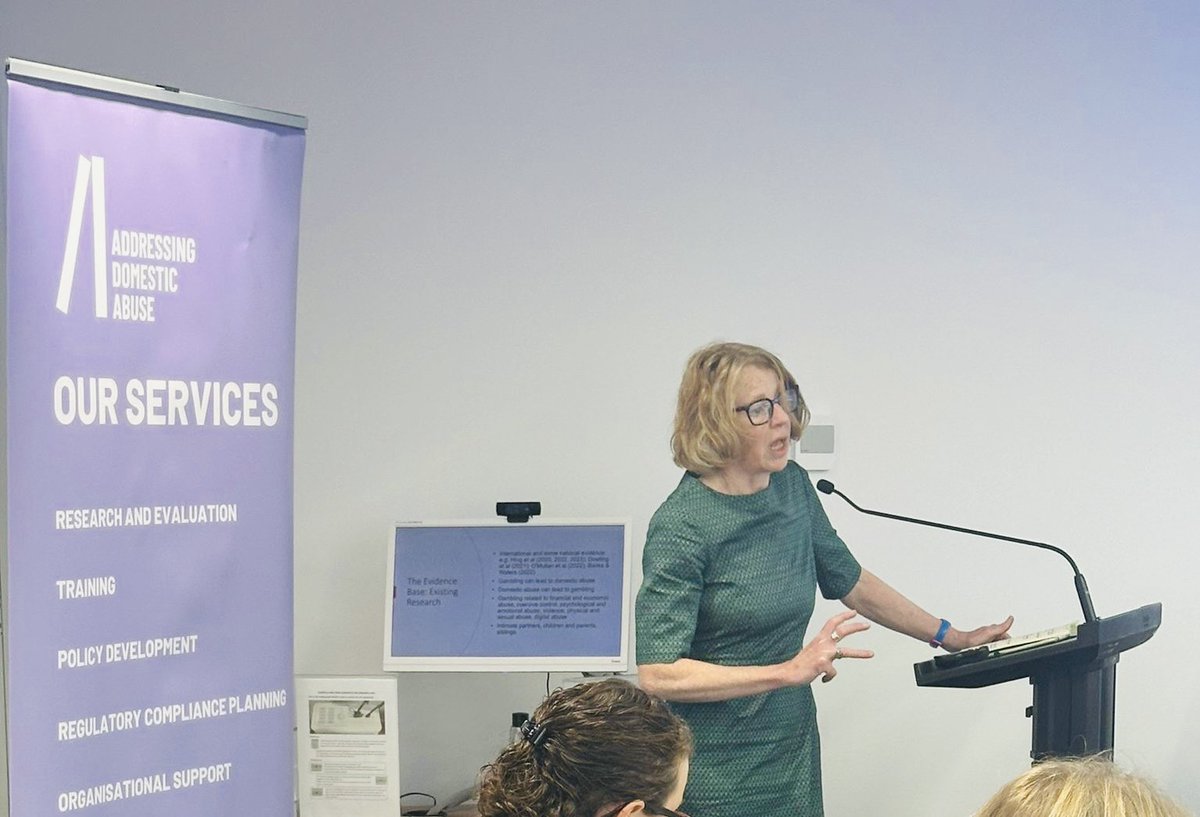 Dr Kelly Henderson tweet media