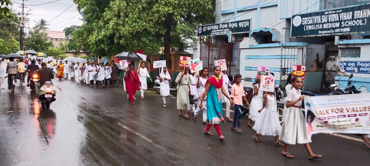sathyasaiodisha's tweet photo. Loving Sairam..
With the Blessings of Sri Sathya Sai Baba, On 20th October 2024, five Samithis of Ganjam-1 Sai District organized "Walk for Values" rallies in their respective areas on the occasion of Swami's Avatar Declaration Day.
#Avatardeclarationday
#Ganjam1
-Media Team https://t.co/LV1wUyJvyR
