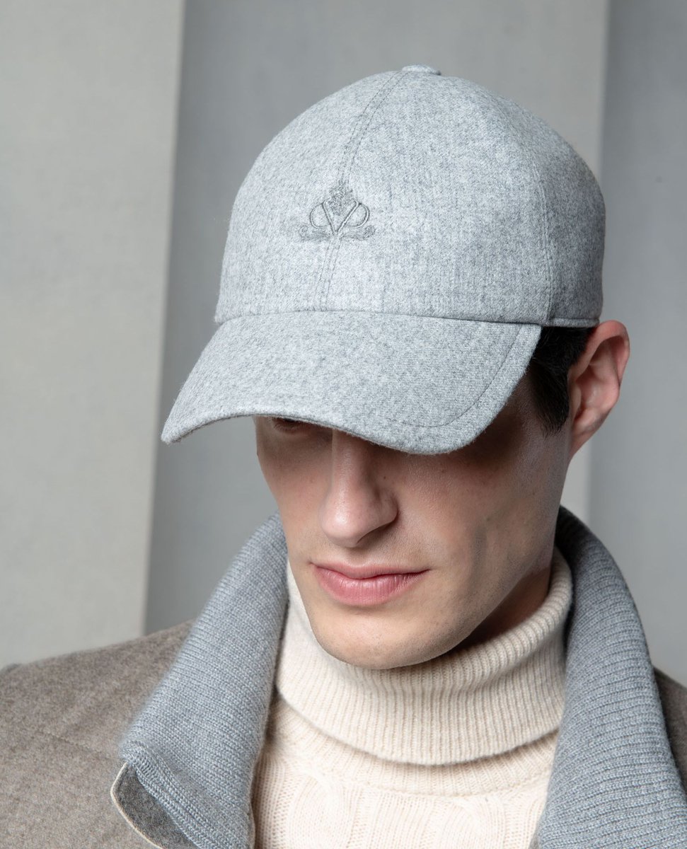 ParmaPini's tweet photo. A new silhouette joins our collection. The Grey Flannel Baseball Cap—where luxury and leisure intertwine for the first time, showcasing our signature Italian craftsmanship in a modern design.
https://t.co/hSOiNKj51J
#piniparma #flannelcap #winteraccessory #winteressentials https://t.co/dP4nIB2O33