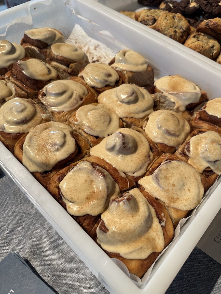 I’d say it’s a feast for the eyes, but really it’s just a feast: The mouth-watering and wallet-emptying Bramley Festival ⁦<a href="/SouthwMinster/">Southwell Minster</a>⁩ this morning ⁦<a href="/VisitNotts/">Visit Nottinghamshire</a>⁩