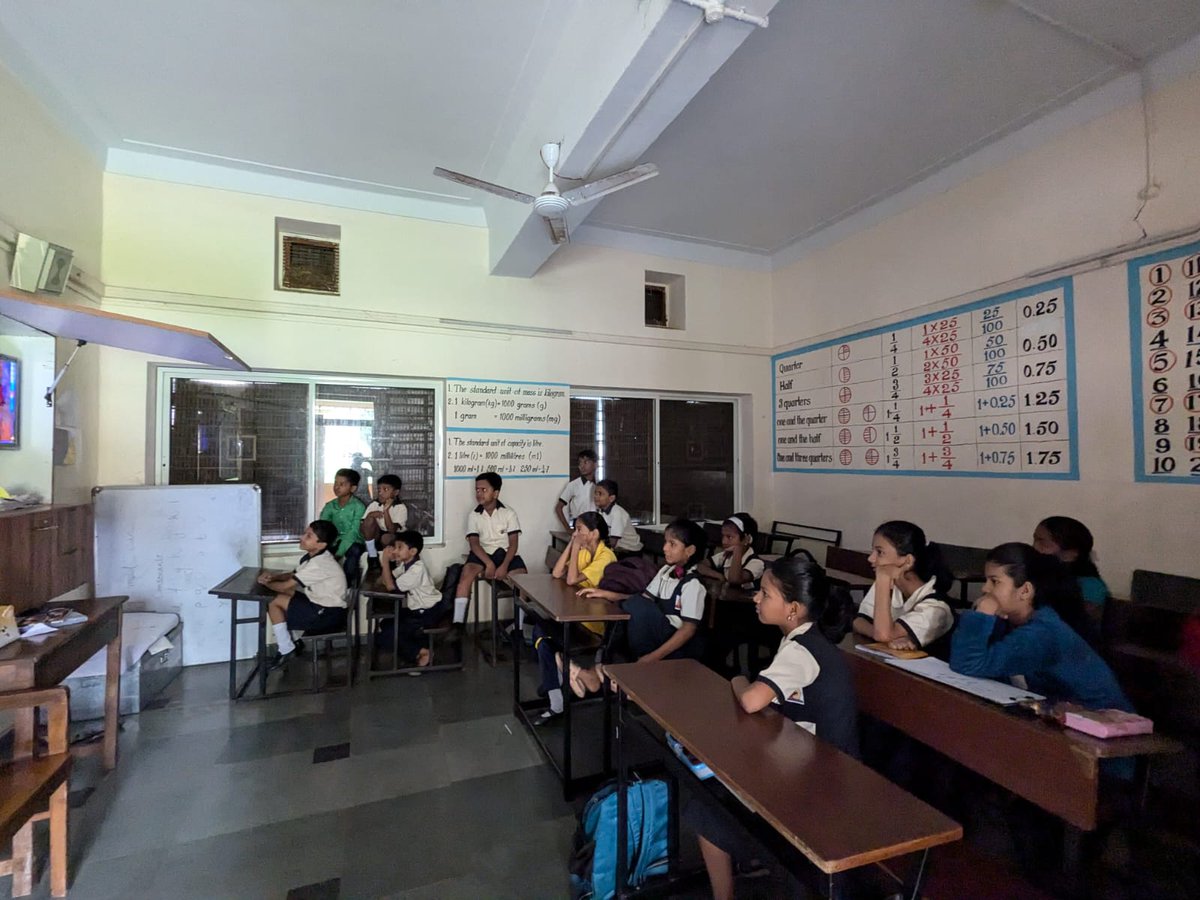 ZanjadGanesh's tweet photo. Why ANUBHAVV?
In our recent survey, 90% of students reported struggling to stay engaged, and 75% found traditional methods challenging for concept clarity. VR offer a way to make complex subjects more accessible and engaging, helping students truly experience learning. 🌍#TFI #ed https://t.co/fhCtl2JO66
