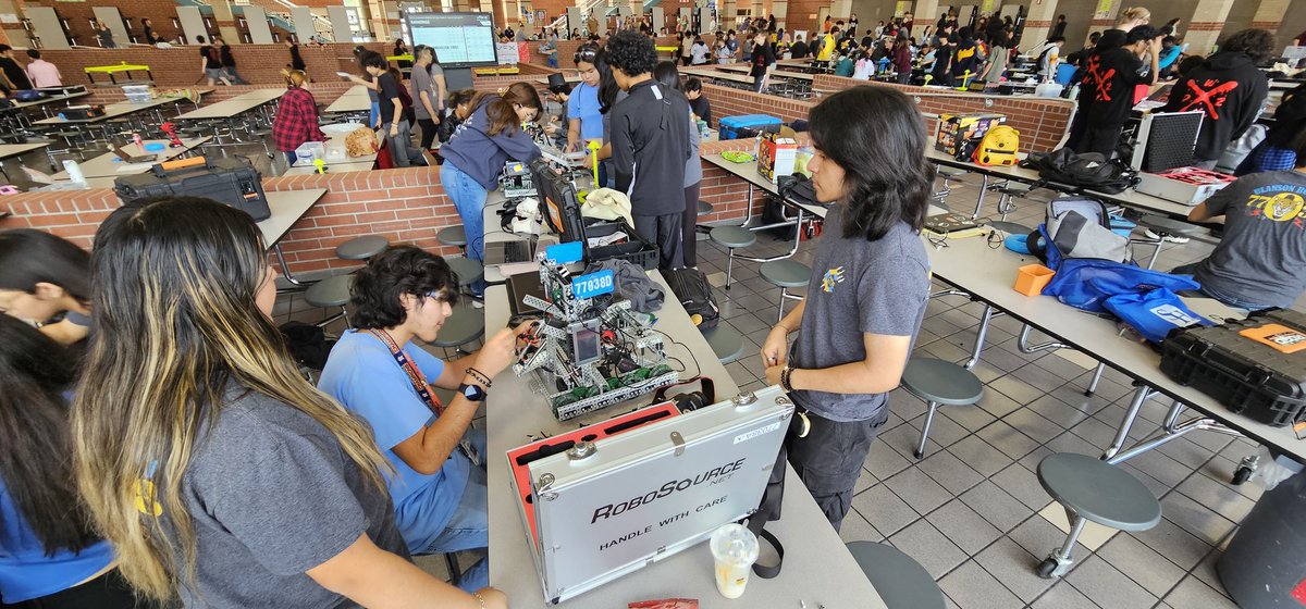 BlansonRobotics's tweet image. First Robotics Competition! Let&apos;s go, Robojags!
@BlansonCTEHS @AldineCTE @DeNitaBoyd @wardoin