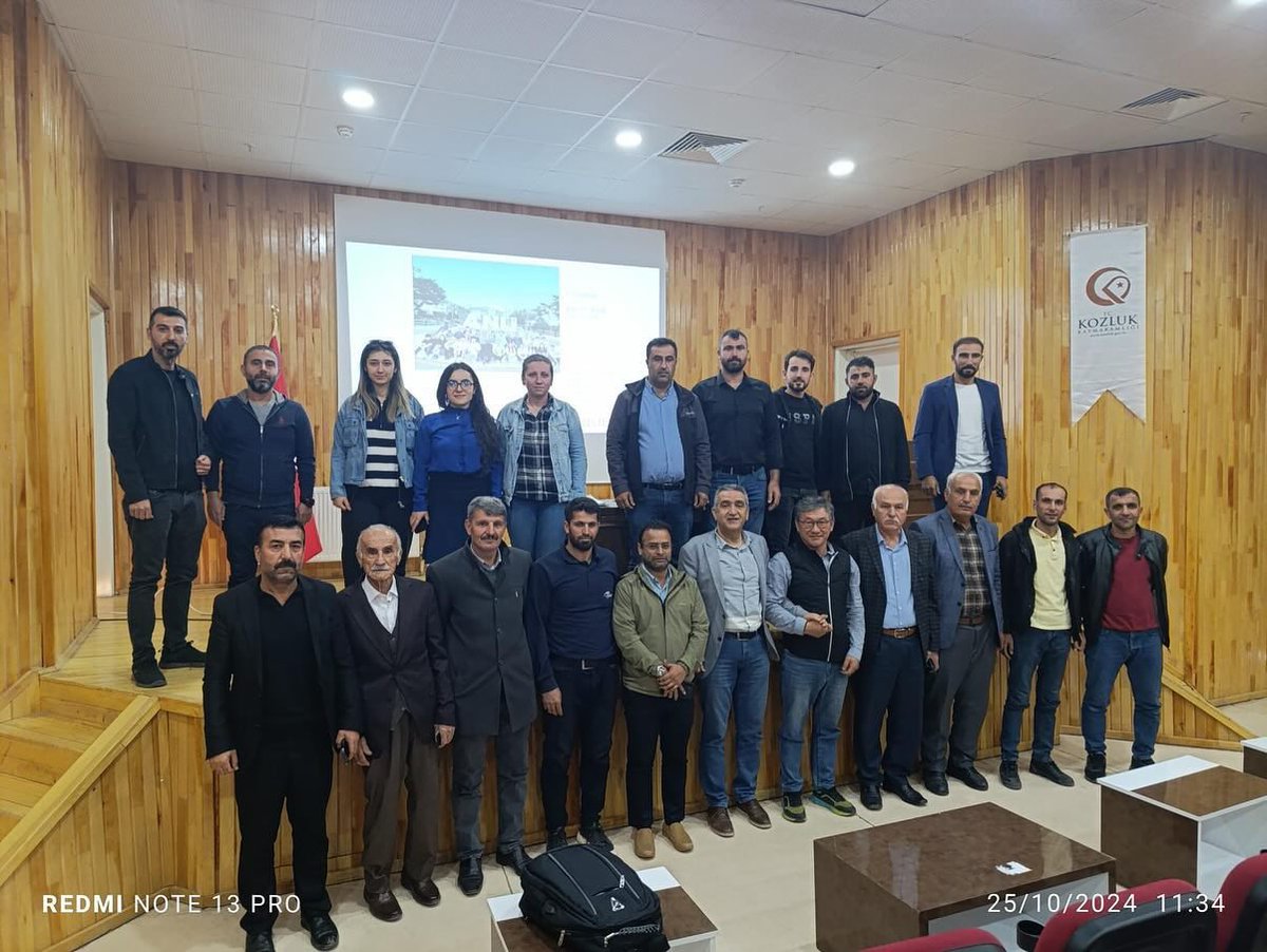 T.C. Kozluk Kaymakamlığı 🇹🇷 (@kozlukkaymakam) on Twitter photo GÜNEY KORE VE NEPAL’ DEN GELEN UZMANLAR İLÇEMİZ ARICILARINA EĞİTİM VERDİ.
kozluk.gov.tr/guney-kore-ve-…
<a href="/batmanvaliligi/">Batman Valiliği</a> <a href="/canalpekrem/">Ekrem CANALP</a> GÜNEY KORE VE NEPAL’ DEN GELEN UZMANLAR İLÇEMİZ ARICILARINA EĞİTİM VERDİ.
kozluk.gov.tr/guney-kore-ve-…
<a href="/batmanvaliligi/">Batman Valiliği</a> <a href="/canalpekrem/">Ekrem CANALP</a>