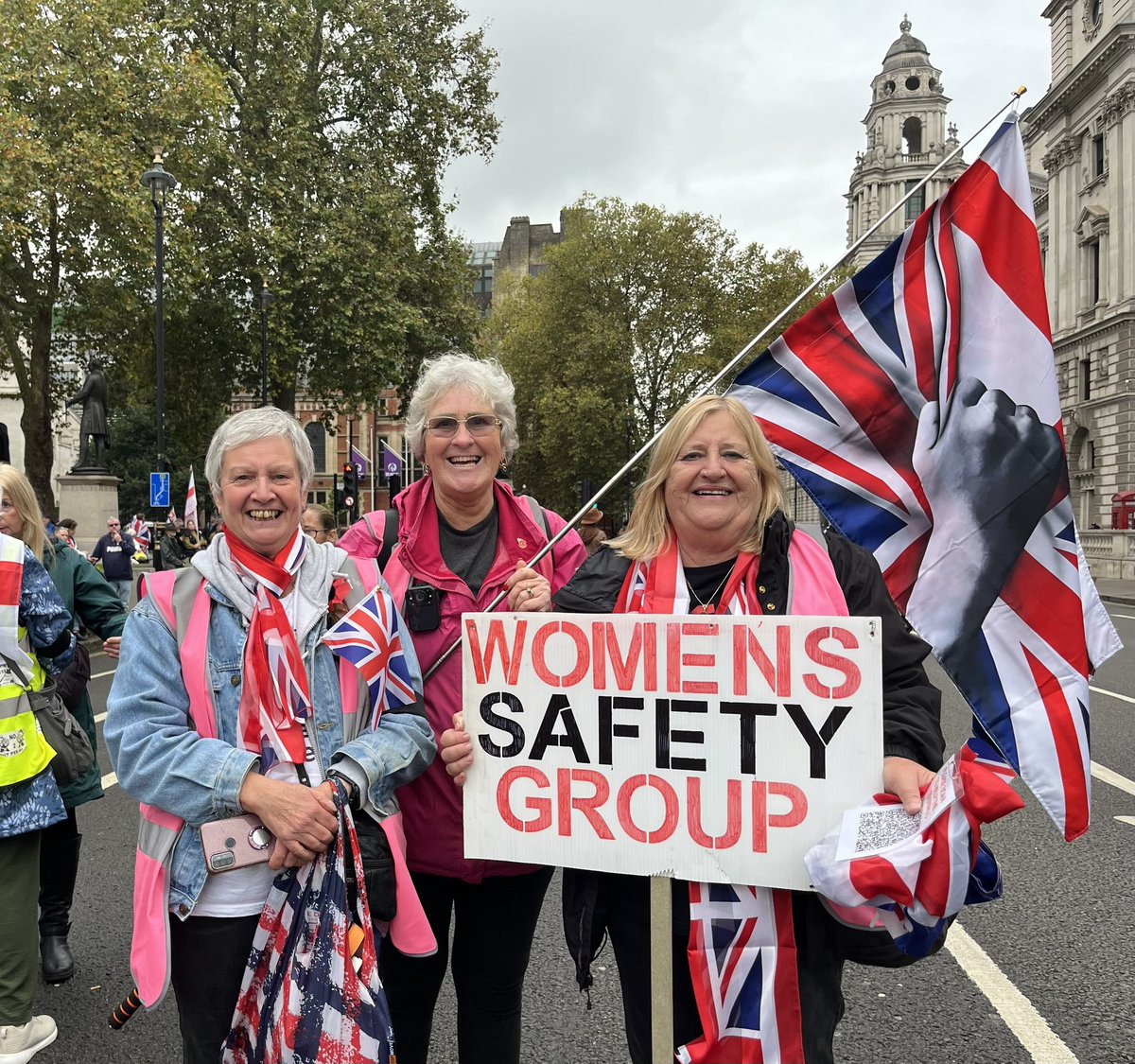 aquitainexox's tweet image. Gorgeous Far Right ladies today 🩷