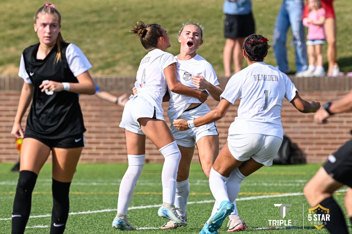 HALF

<a href="/BHSLadySoccer/">Bearden Lady Bulldogs Soccer</a> 1, Houston 1

Class AAA State Championship ⚽️🏆

📸 @cmays_media