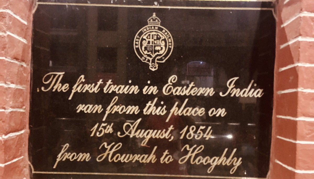 rahul_coolamy's tweet photo. #Howrah #HomecomingWeek #Kolkata 🚂 https://t.co/PGkNquNTih