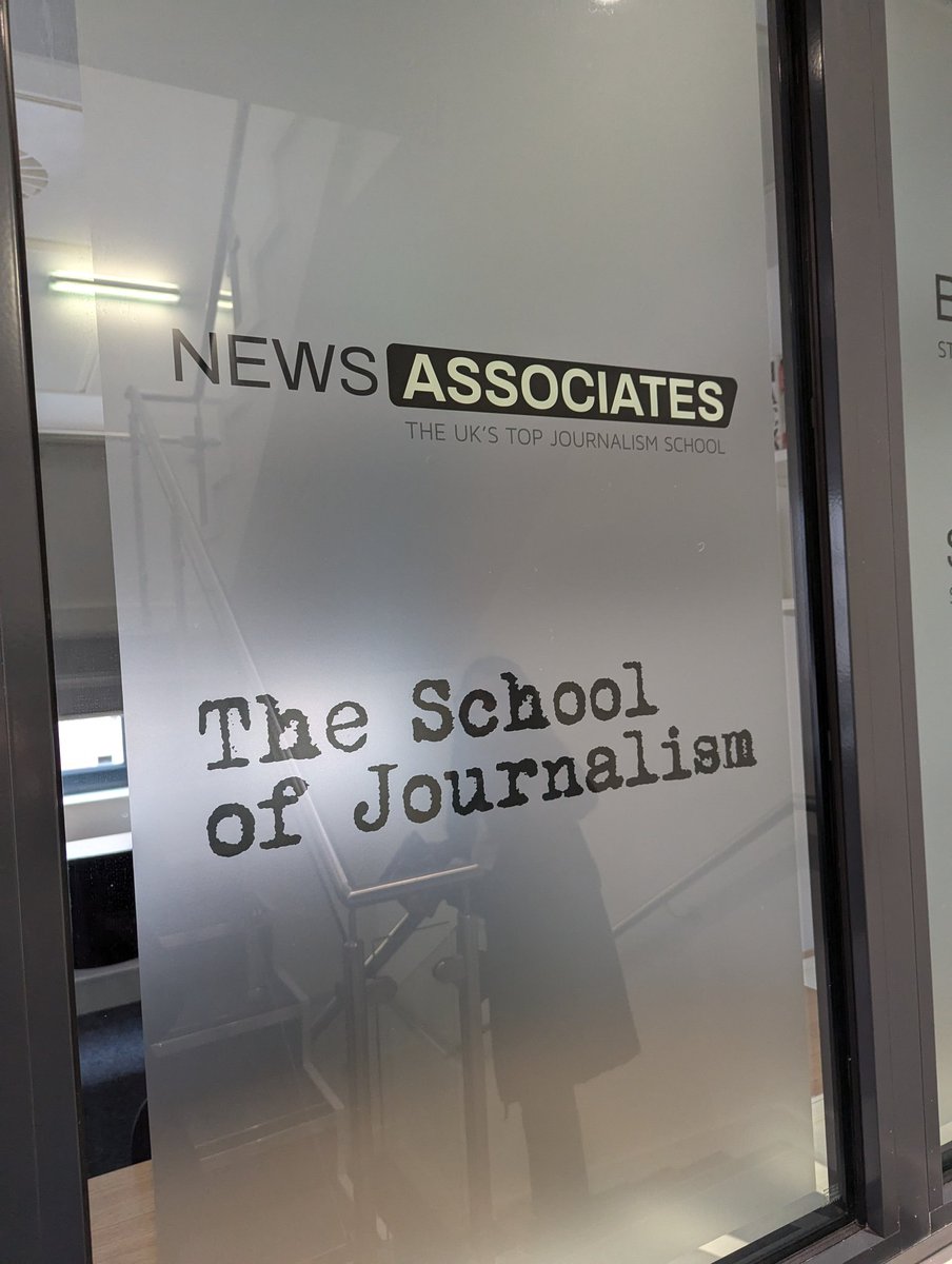 Thoroughly enjoyed today's journalism workshop writing breaking news stories and playing newspaper editor at <a href="/NewsAssociates/">News Associates</a>.

Shorthand is a very cool secret 'language', I have a new found respect for 😅

Big, big  thanks to <a href="/Lucyedyer/">Lucy Dyer</a> and <a href="/PlamediMbungu19/">Plamedi Mbungu</a> for your time ✨