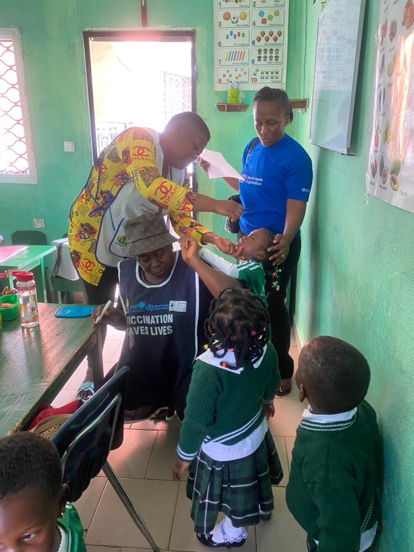 JoeFirmin_Joe's tweet image. Protégeons les futures stars ! Vaccinons contre la polio du 24 au 27 octobre ! #24OutPolio237 #VaccinationIsKey #ABCStopPolio24
#24OutPolio237 #VaccinPolio #SantéEnfant 
@pevcameroun 
@MinsanteCMR @DRSPLittoral @DRSPCENTRE #StarAcademy
📷 @whocmr