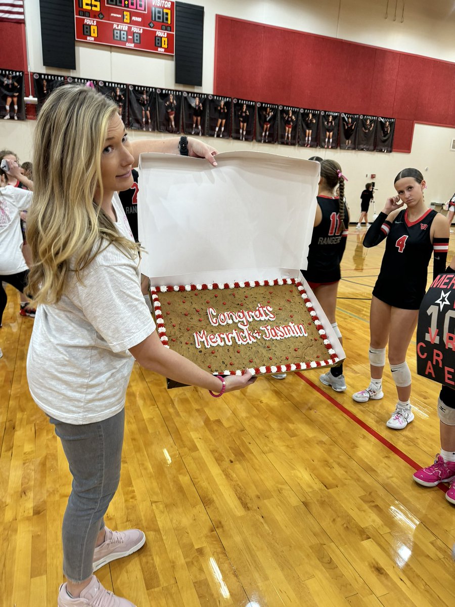 EcargKristi's tweet photo. Yeah @MerrickHammel !
#1000digs #vrhs #volleyball https://t.co/gqurHynZHp