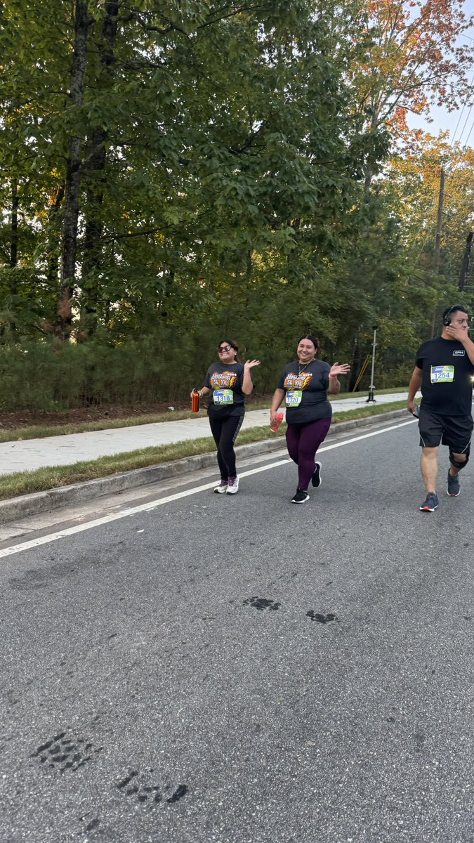 Nothing like starting your morning with a 5K <a href="/SSEFGeorgia/">Sandy Springs Education Force</a> and my <a href="/LFLions/">LF Lions</a> crew.