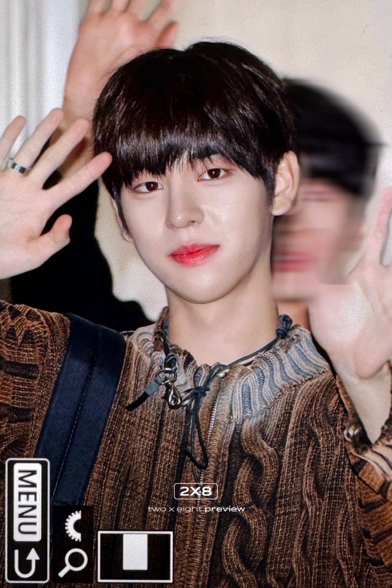 2x8_pin's tweet photo. 241026 프리뷰 👋🏻 #김동윤 #KIMDONGYUN #드리핀 #DRIPPIN https://t.co/BOVBIPkRZ1