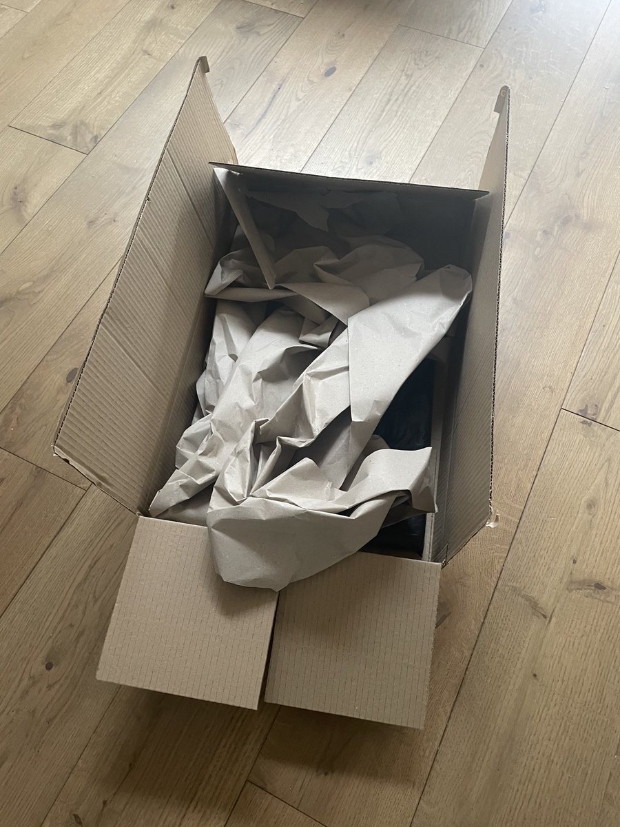 CrowdedEarth's tweet photo. ⁦@AmazonUK⁩  Is your packaging done by robots? That is the only reason I can think of that so much picking is used. Can’t you change your algorithms. It’s such a waste #amazon #packaging #climate https://t.co/af8nXhyDMC