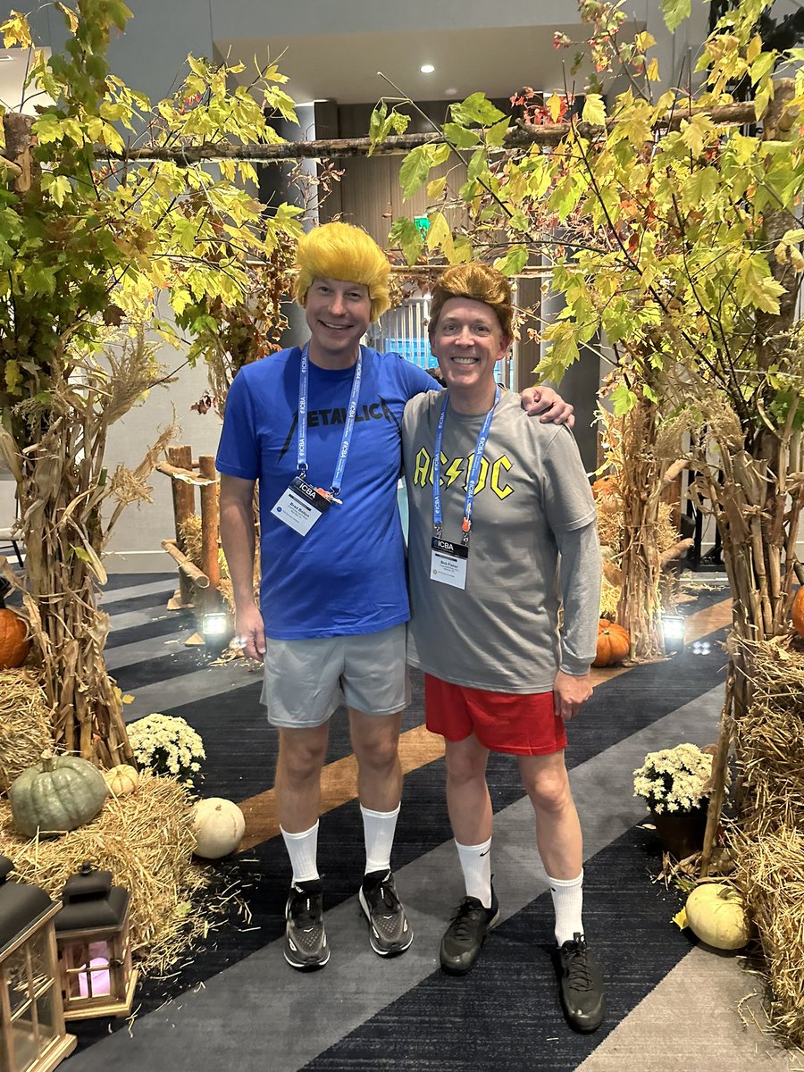 BradMBolton's tweet photo. Quite possibly the most fun @ICBA #FallMeeting dinner we have ever had!
#CommunityBankers know how to have fun!
#CostumeNight
@RobertMFisher 
@NakiadavisS 
@troutguide81611 
@Jewelsno3 https://t.co/Tz7Y6wVhby