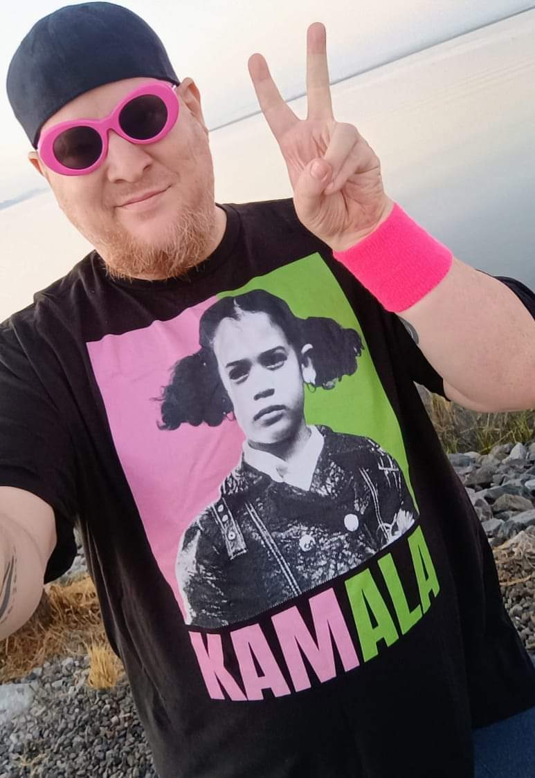 NXTFanJustin's tweet photo. 10 days until we elect @KamalaHarris and @Tim_Walz as our next POTUS and VP of the United States. 

Forget about polls, ignore the media chatter, knock on some doors, make some calls, and most importantly, VOTE! 

We're gonna win this! #HarrisWalz #VoteBlue #KamalaForFreedom ✌️🇺🇸 https://t.co/IhinelQOZw