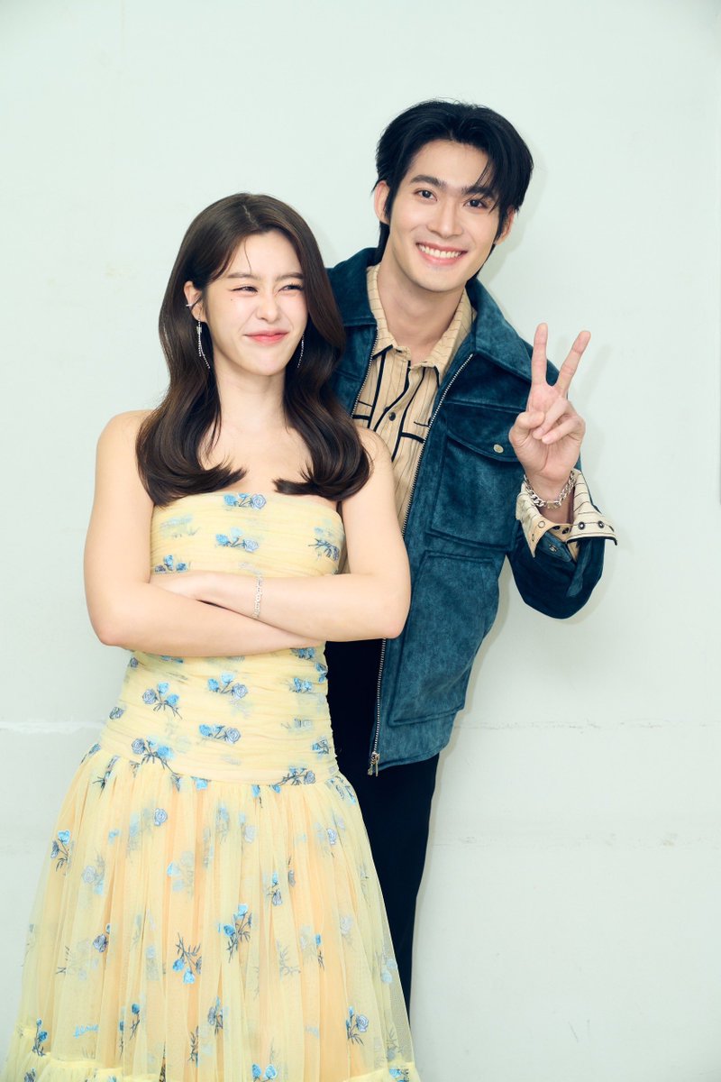 NoProblemFG's tweet photo. มีใครคิดถึงคู่นี้มั้ย #แบมจู #แบมสราลี #จูเนียร์กาจบัณฑิต https://t.co/eJeOEBJ1dh