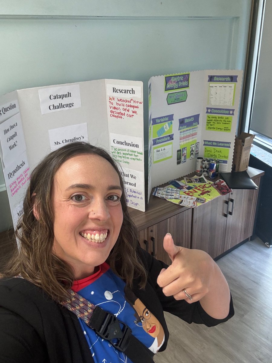 amber_brubaker's tweet photo. This year, we tried something new- we implemented a science fair for our 3-5 science classes. We partnered with @museknox and today our class projects were displayed at their family science fair. I’m so proud of our staff, students, staff, and school! Go @SmgMagnet ! #KCSRegion5 https://t.co/84mTuulkZW