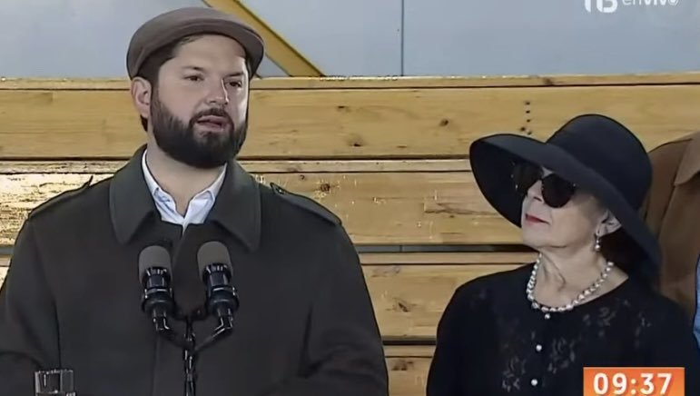 La gran Silvia Piñeiro jamás habría posado en una foto al lado del Chómpiras.
#Elecciones2024