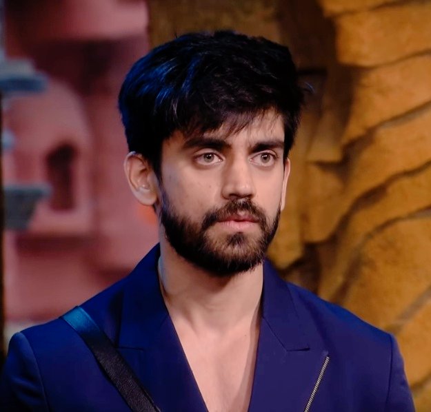 real_khabri_1's tweet photo. Ranking Poll of Week 3

Like &amp; Retweet if you're supporting #AvinashMishra in #BiggBoss18 house.

(Only Likes &amp; Retweets will count)
7 Pm to 7 Pm (24 hours) 

#BB18
#SalmanKhan https://t.co/6JjxjbufKm