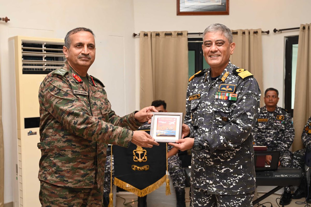 IN_GNA's tweet photo. …(2/2)
and had air experience onboard P8I (LRMR) & Dornier A/c. The static display of air assets gave them insight on multifaceted operational capabilities of Hansa. Momentos were presented to Dy Comdt, NDC by #FOGA & CO Hansa.
@indiannavy @IN_WNC @PIB_Panaji @HQ_IDS_India https://t.co/Ty9kF38MWQ