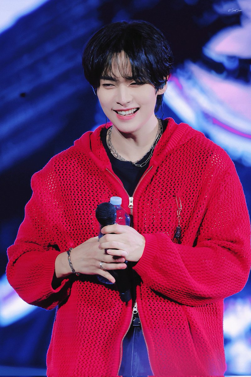 241026

#Straykids #스트레이키즈  
#Leeknow #리노