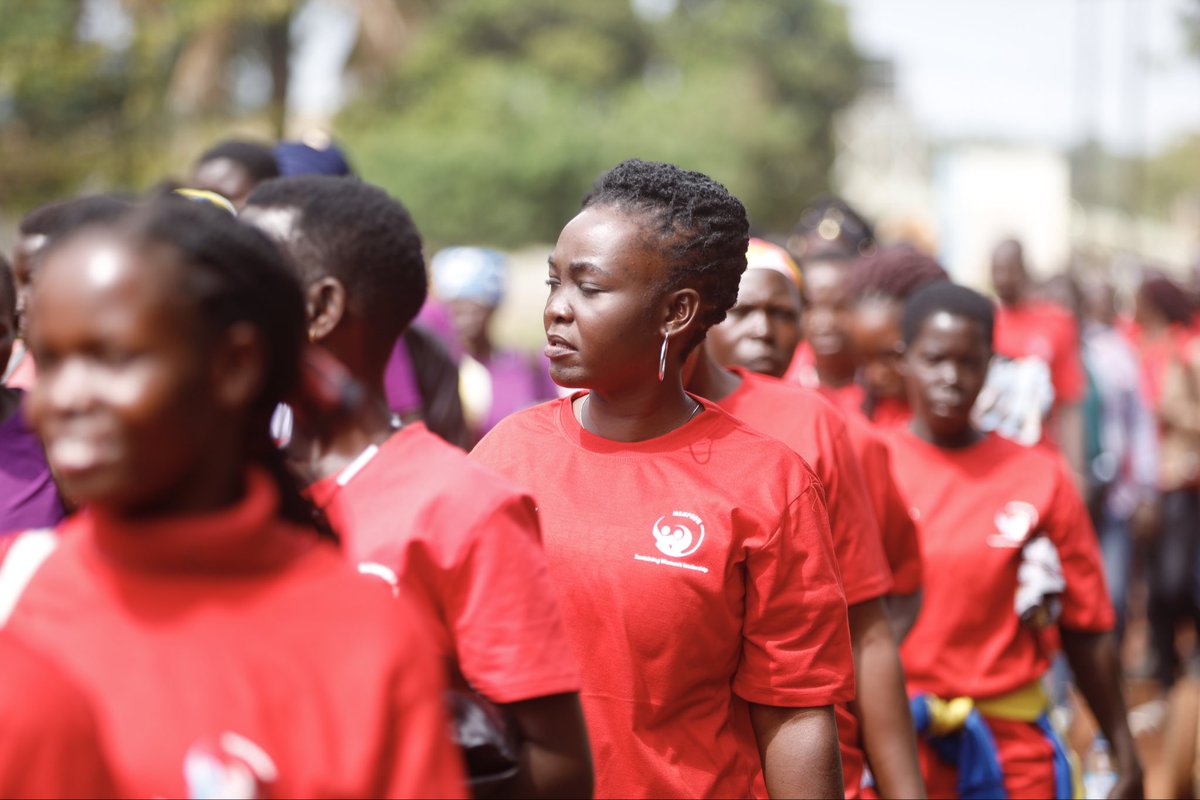 fbyaruhanga_'s tweet photo. One of the key concerns that community members are raising is forest cover reduction due to charcoal burning and inadequate wetland conservation. Efforts to restore these areas include tree planting and engaging civil organizations.
#ClimateJusticeWeekUg #FixTheFinance https://t.co/TCkzp8Euou