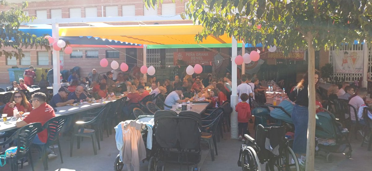 🔴 I CONGRESO DE PEÑAS 🔴 

Después de haber animado, pues toca un estómago bien alimentado 😅

Continúa este I CONGRESO DE PEÑAS MURCIANISTAS de la mejor manera posible ❤️🤍