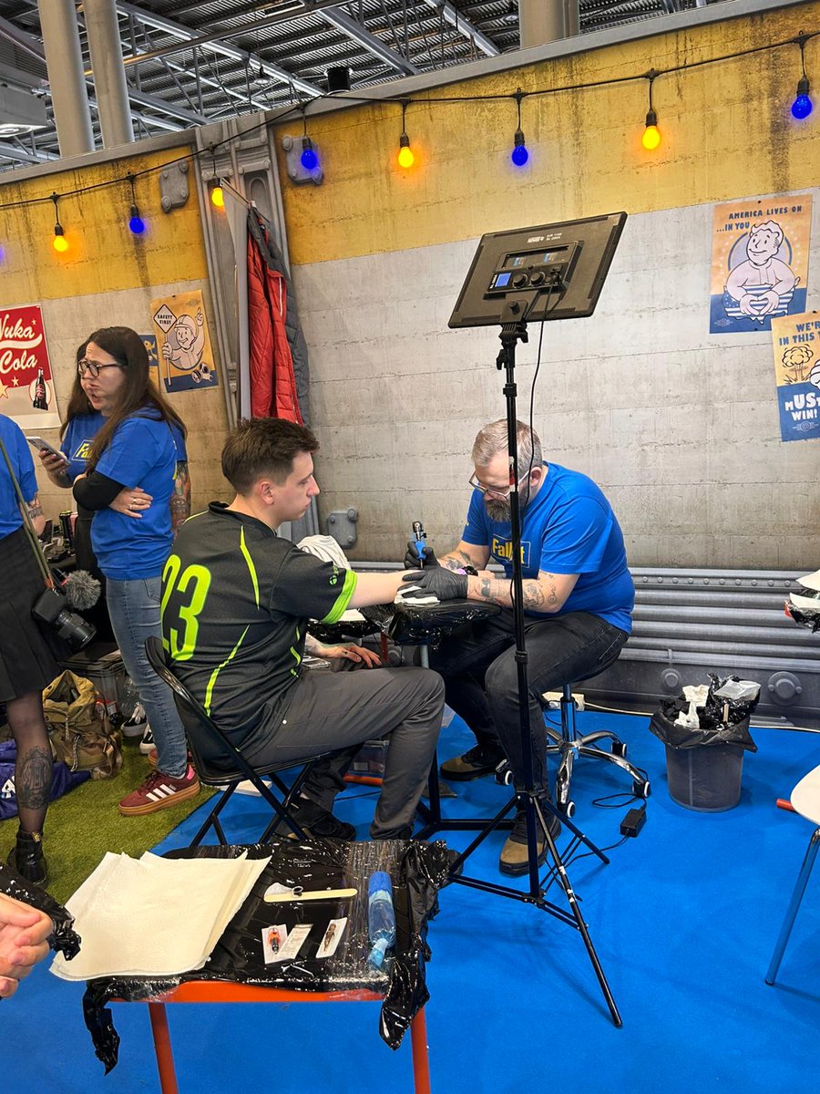 ArekAzalea's tweet photo. Świetna pamiątka :) pochwalcie się swoimi :)
#PoznanGameArena2024 @PoznanGameArena #PGA #Xbox #Fallout #FalloutPGA https://t.co/SMmXCdCrPv