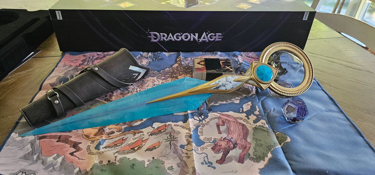 TagBackTV (@tagbacktv) on Twitter photo Came home to an awesome surprise today from <a href="/dragonage/">Dragon Age</a> totally going to use this glass potion bottle for D&D! Came home to an awesome surprise today from <a href="/dragonage/">Dragon Age</a> totally going to use this glass potion bottle for D&D!