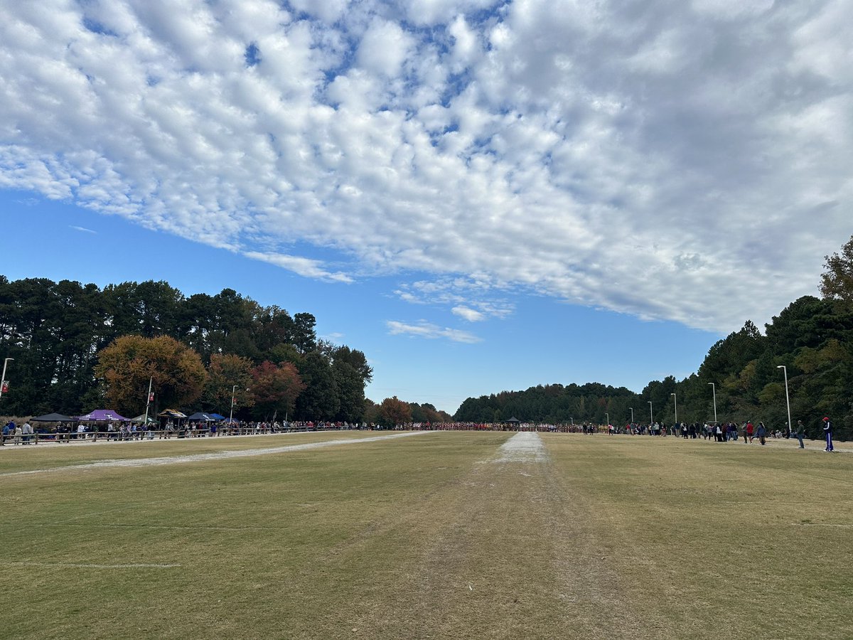XCmamaNC's tweet photo. #NCHSAA #4AMideast xc regional championship is underway at Wakemed!!!!  Who will be headed to States next week?! 🔥🔥🔥

@MSCarolinas_ https://t.co/bL2gFcKlQF