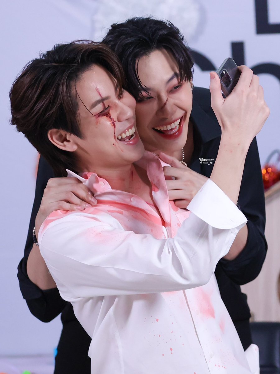 vvvvv_bp's tweet photo. 241026 Dr.Choice 3rd Live with CEOs
@bb0un @Prem_space 
🎃🎃

#DCxGiantPiccolo #บุ๋นเปรม
#bounprem https://t.co/iPLmAOz9uX