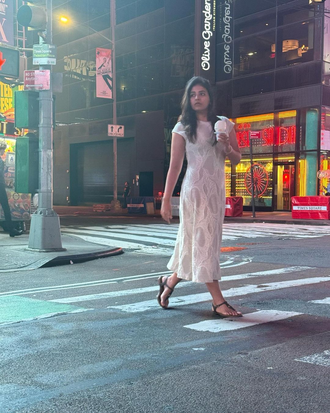 Ga0gDGnawAA9Ob7?format=jpg&name=large