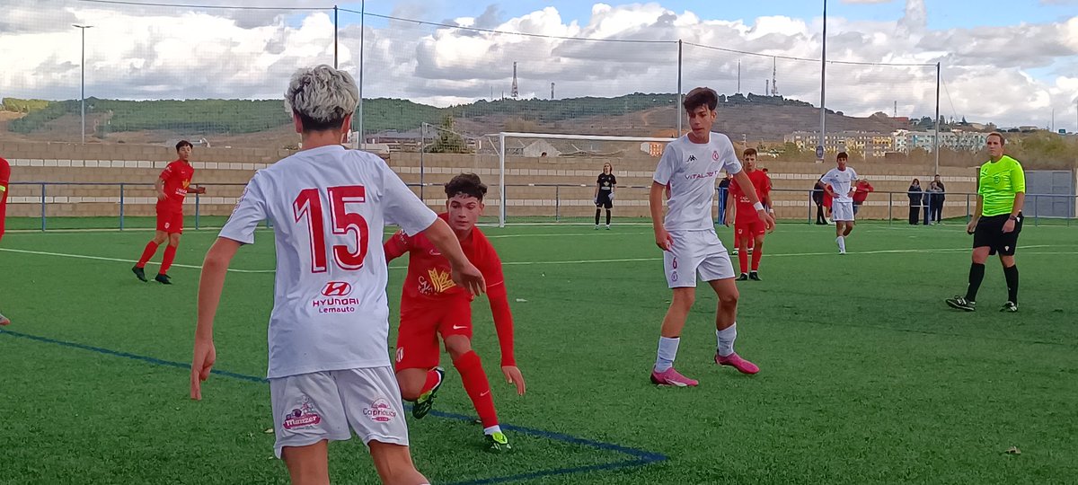 CultuAcademia's tweet photo. #CyDLCA Jornada 7

Final en el Área en la Cadete Regional,

Cadete A 3 (Eloy, Seo y Álvaro) - @UDSantaMarta 0 https://t.co/7BTW3HH3bb