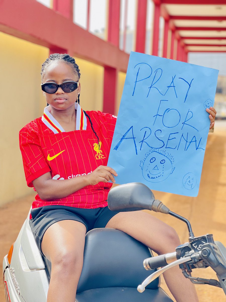 PollahDoreen's tweet photo. Owa Arsenal lya kati!!!! https://t.co/aYmCC0eicp
