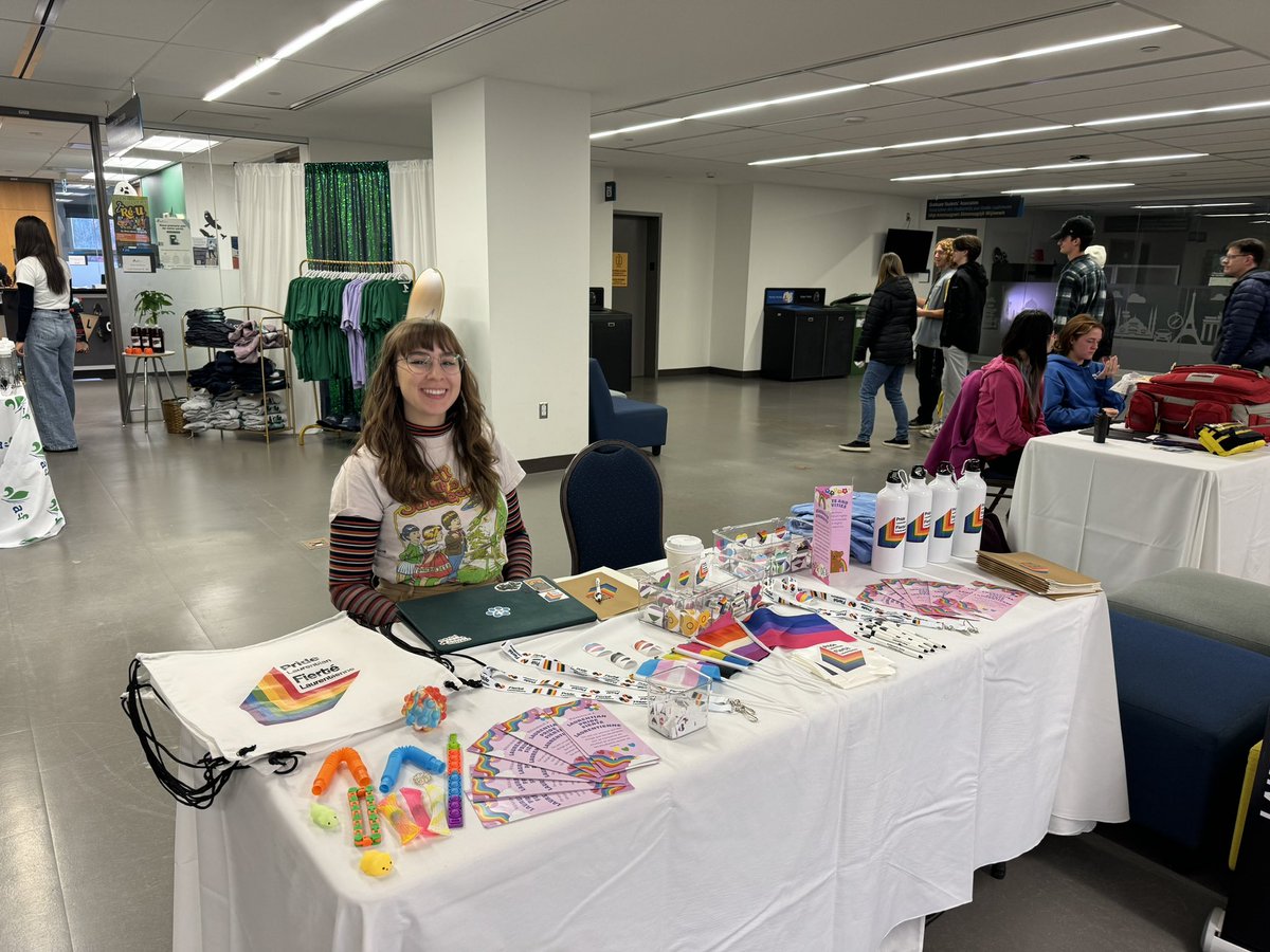 The <a href="/LaurentianU/">Laurentian University - Université Laurentienne</a> Open House is filling up! 

Don’t forget to visit the 2nd floor to connect with Student Associations and Clubs! 

You can also learn more about the Robinson Huron Treaty of 1850 and Laurentian’s Tricultural Mandate. 

Welcome
Bienvenue
Biindigen