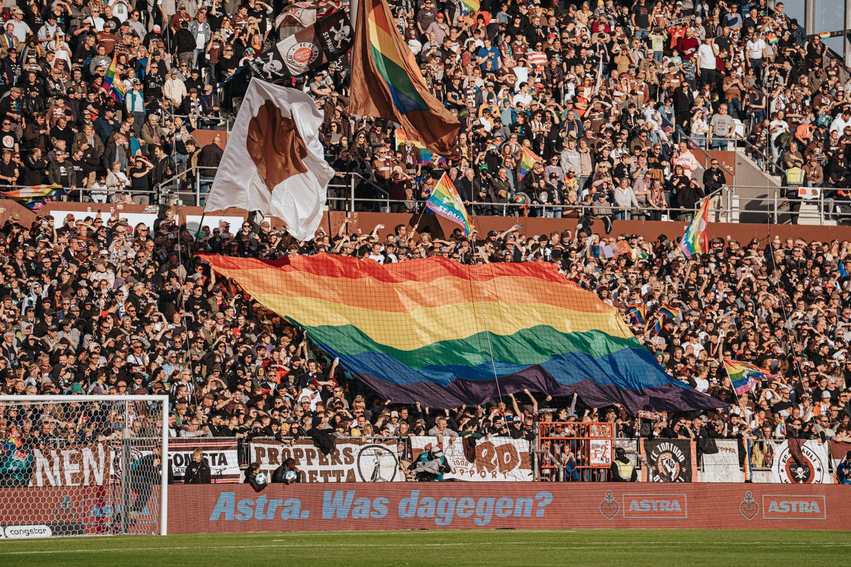 Das Millerntor bleibt bunt! 🏳️‍🌈

#fcsp