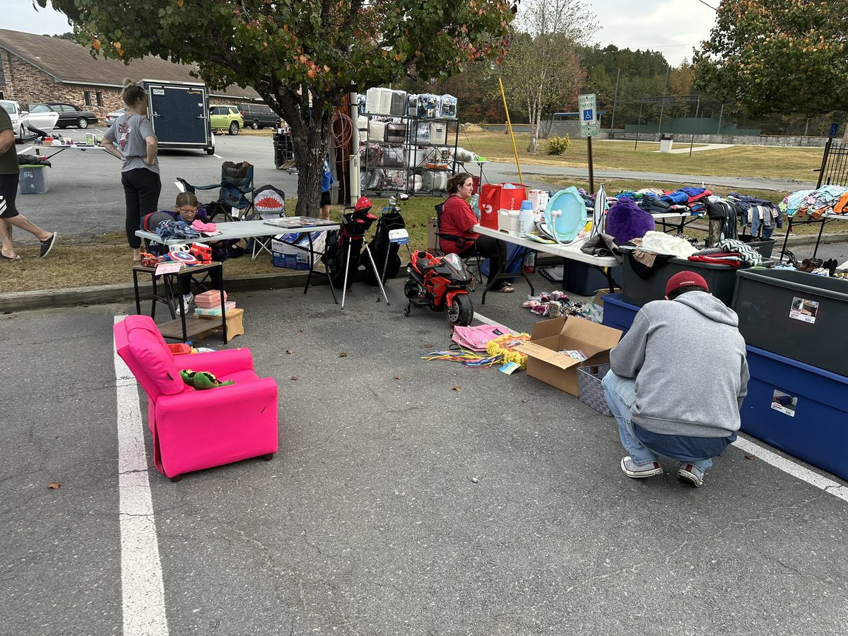 The SCA multifamily parking lot sale is open for business! Today only until 2 PM!

11301 Geyer Springs Rd - 72209