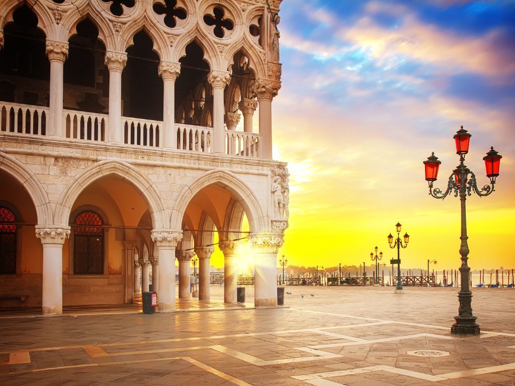 CasaMiaTours's tweet photo. Traveling to Italy in the low season offers many benefits beyond lower prices and fewer crowds. This time of year reveals Italy’s rich culture, diverse geography, and extensive cuisine. https://t.co/h8594w4Wo7 https://t.co/9BJIgExYuD