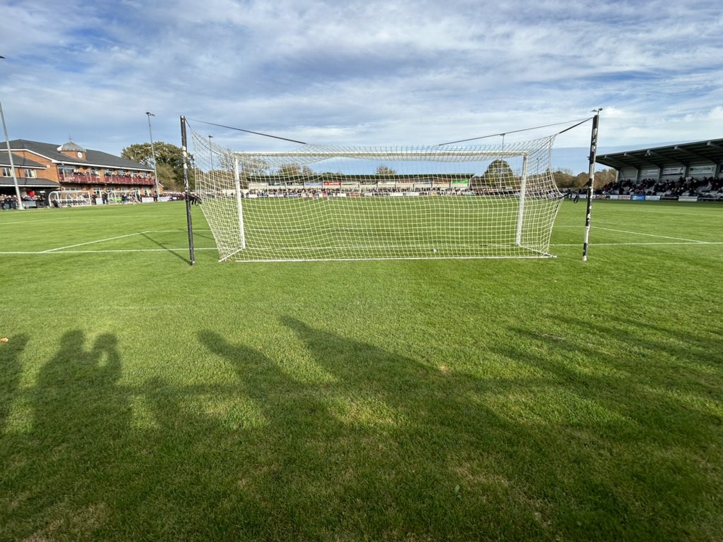 It’s great to dip into the National League North this afternoon. <a href="/Official_Darlo/">Darlington FC</a> vs <a href="/theyellows/">Warrington Town FC</a>