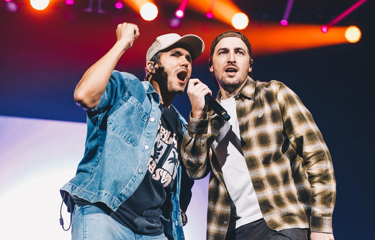 RushersLATAM's tweet photo. Increíbles fotografías del concierto de anoche en la Arizona State Fair 📸🎠 

Por oliviakhiel a través de Instagram #BigTimeRushPhoenix https://t.co/nS4MjfBL3i