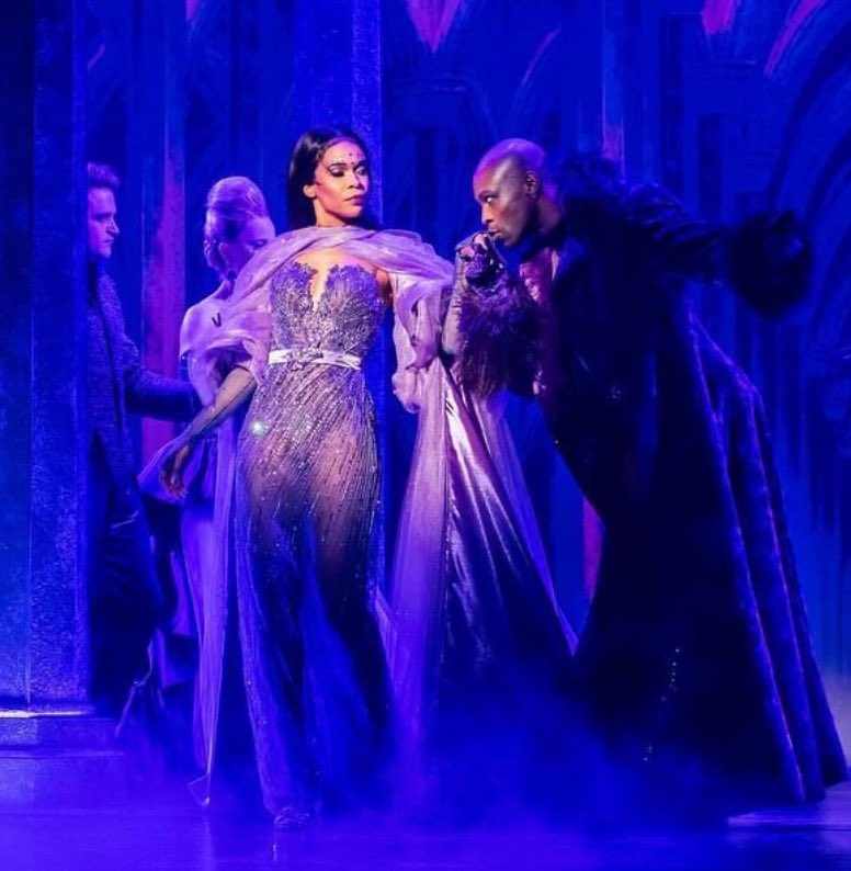 iAMADWHiTE's tweet photo. @_Rayequon @shaybeykelly Her Broadway show #DeathBecomesHer opened this week https://t.co/z9dtL1ruDb