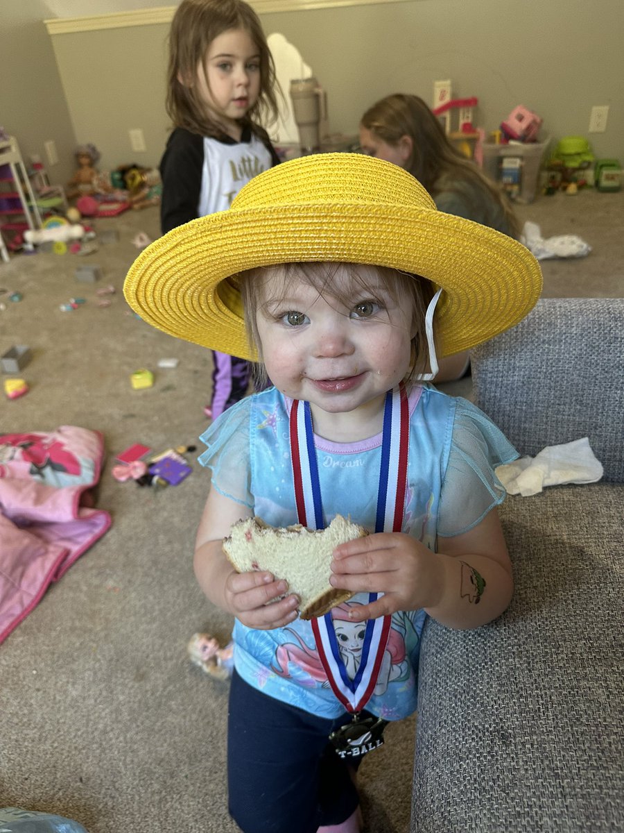 DaddyHashtag_'s tweet image. My straw hat pirate