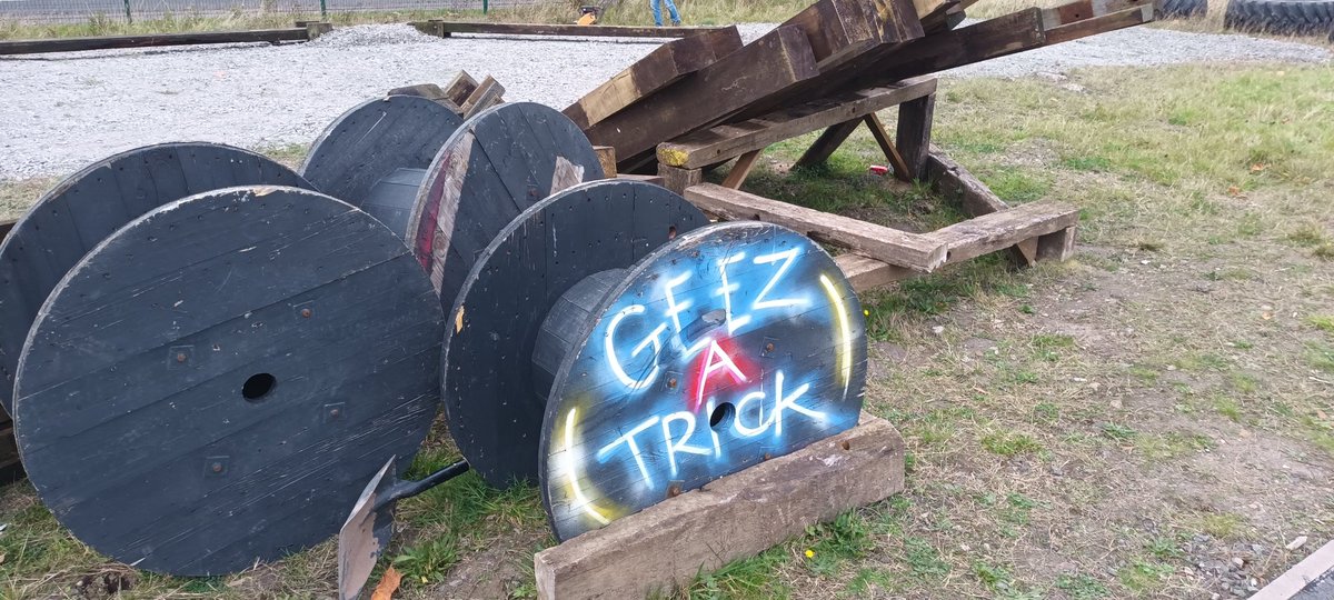 Some seriously heavy lifting underway to shift the trials materials....