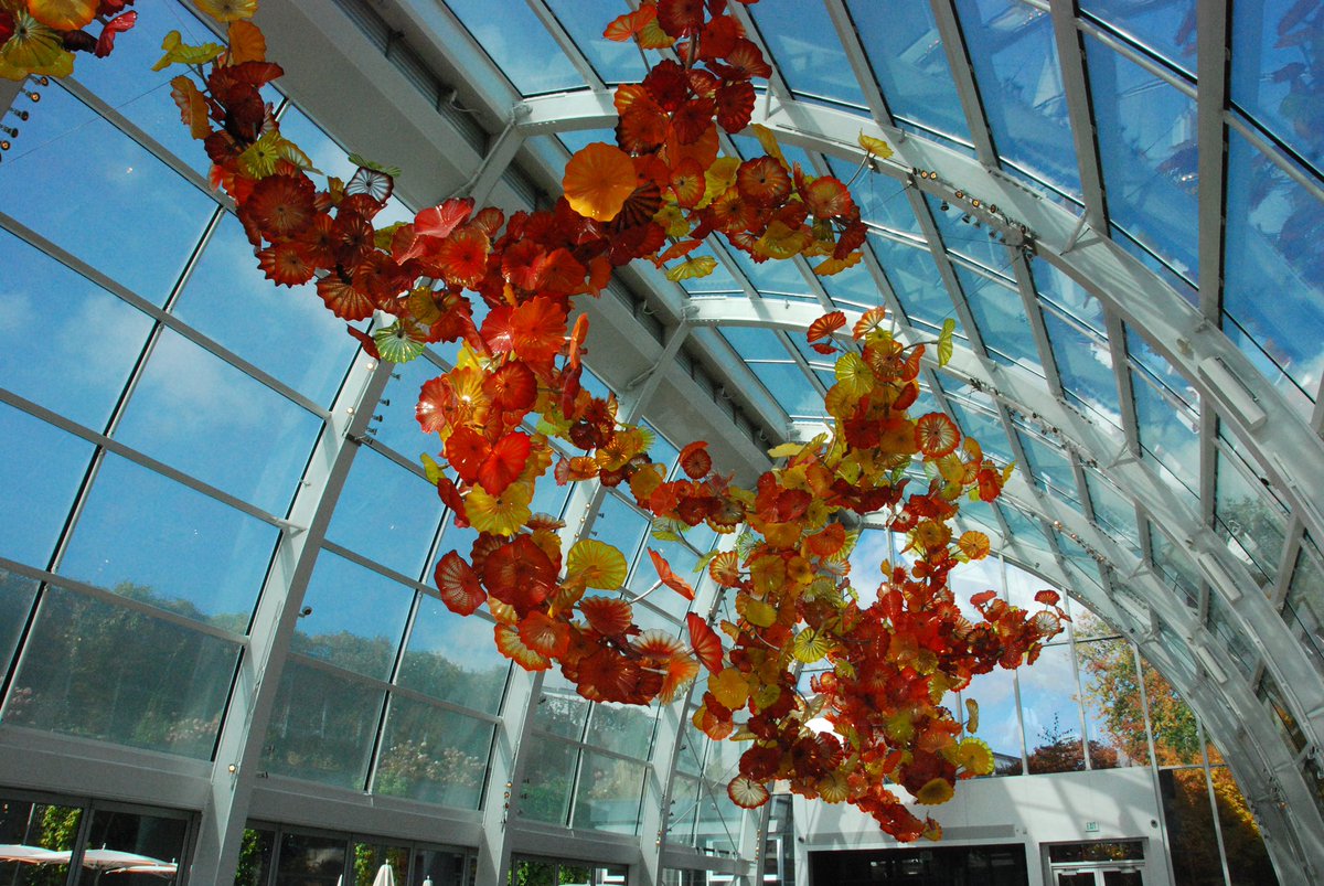 The Chihuly Glass museum in Seattle which has many pieces by Dale Chihuly is delightful. Fascinating to learn ow these extraordinary pieces are blown. <a href="/ChihulyGG/">Chihuly Garden and Glass</a>