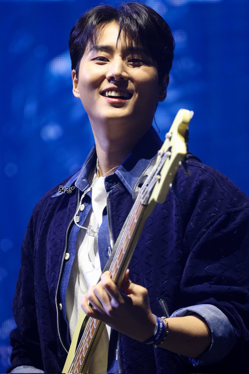 pheejin627's tweet image. 241026 GMP 그민페 

신나게 뛰어 노는거 봐서 기분 좋아따 
🦊🫳🫳 영혀니 잘자룜