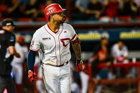 #Beisbolvenezolano El nacido en #curazao Hendrik Clementina conectó un jonr⚾️n   en impulsó dos carreras en la  victoria de <a href="/CardenalesDice/">Cardenales de Lara</a>  5-0 ante <a href="/Magallanes_bbc/">Magallanes BBC ⚓️⚾️</a>  👏👏🔥🔥