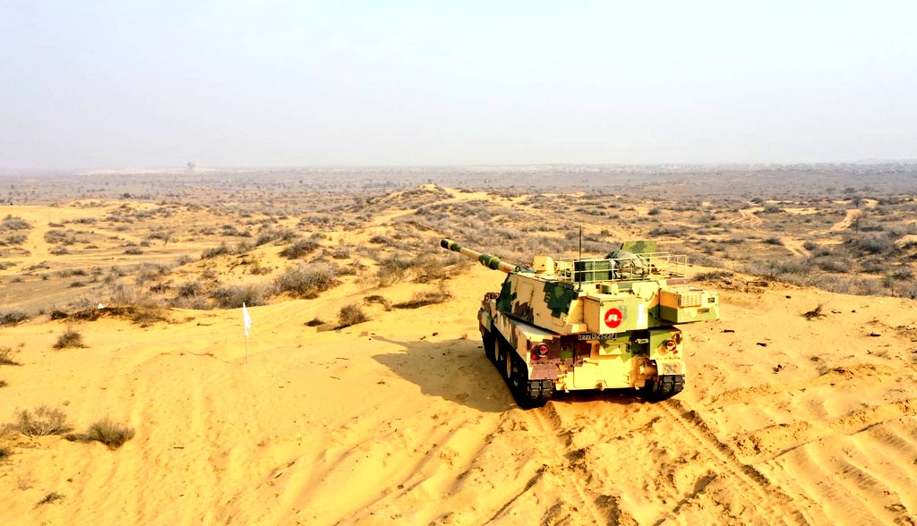 SWComd_IA's tweet photo. 'Lethality with Accuracy'

#LtGenManjinderSingh #ArmyCommander #SaptaShaktiCommand witnessed accurate and lethal firing of #DotOnTarget Gunners at #MFFR .

He appreciated the immaculate firing skills and exhorted all ranks to continue training hard to achieve  professional competence & operational efficiency.

#IndianArmy 
#SaptaShaktiCommand
#Integration
#TechInfusion
#DotOnTargetDivision 

@adgpi
@HQ_IDS_INDIA 
@DefenceMinIndia
@KSBSectt
@prodefencechan1 
@SpokespersonMoD
@PRODefRjsthn
@Indiannavy 
@IAF_MCC