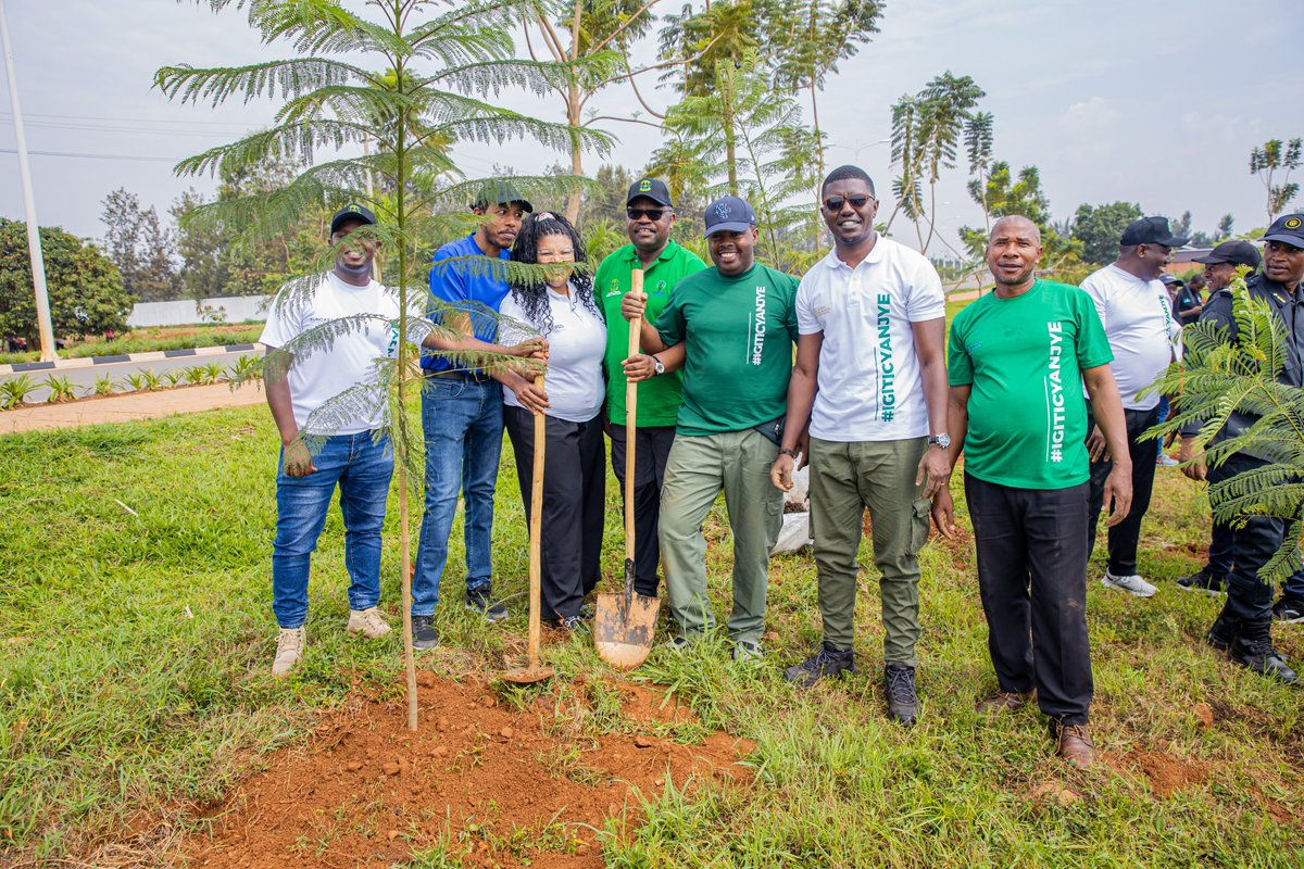 ARCOSNetwork's tweet photo. Today, we kicked off #IgitiCyanjye, a campaign that connects Kigali’s communities to the trees they plant and protect. Together with the #SUNCASA project, we’re planting around 3 million trees to secure a more green and resilient future for our city. #GreenKigali . https://t.co/wjAXK7FbSw