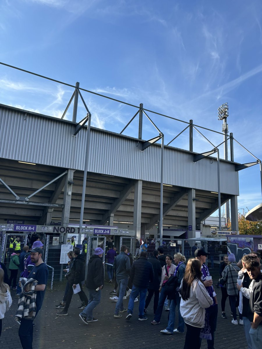 yv0fct65's tweet photo. Matchday in Osnabrück! 🤌🏻⚽️ https://t.co/pSebeMJ13W